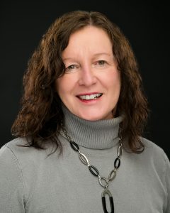 Janet Alland Headshot